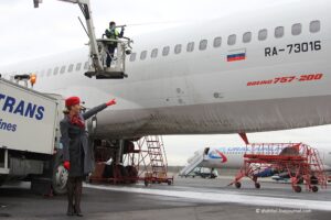 Очистка самолетов высоким давлением